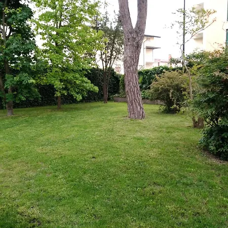 Alojamento de Acomodação e Pequeno-almoço And Sail