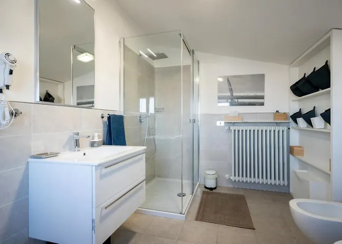 And Sail Bed & Breakfast 3*