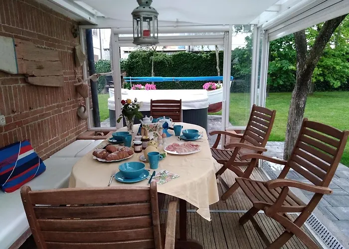 And Sail Bed & Breakfast 3*